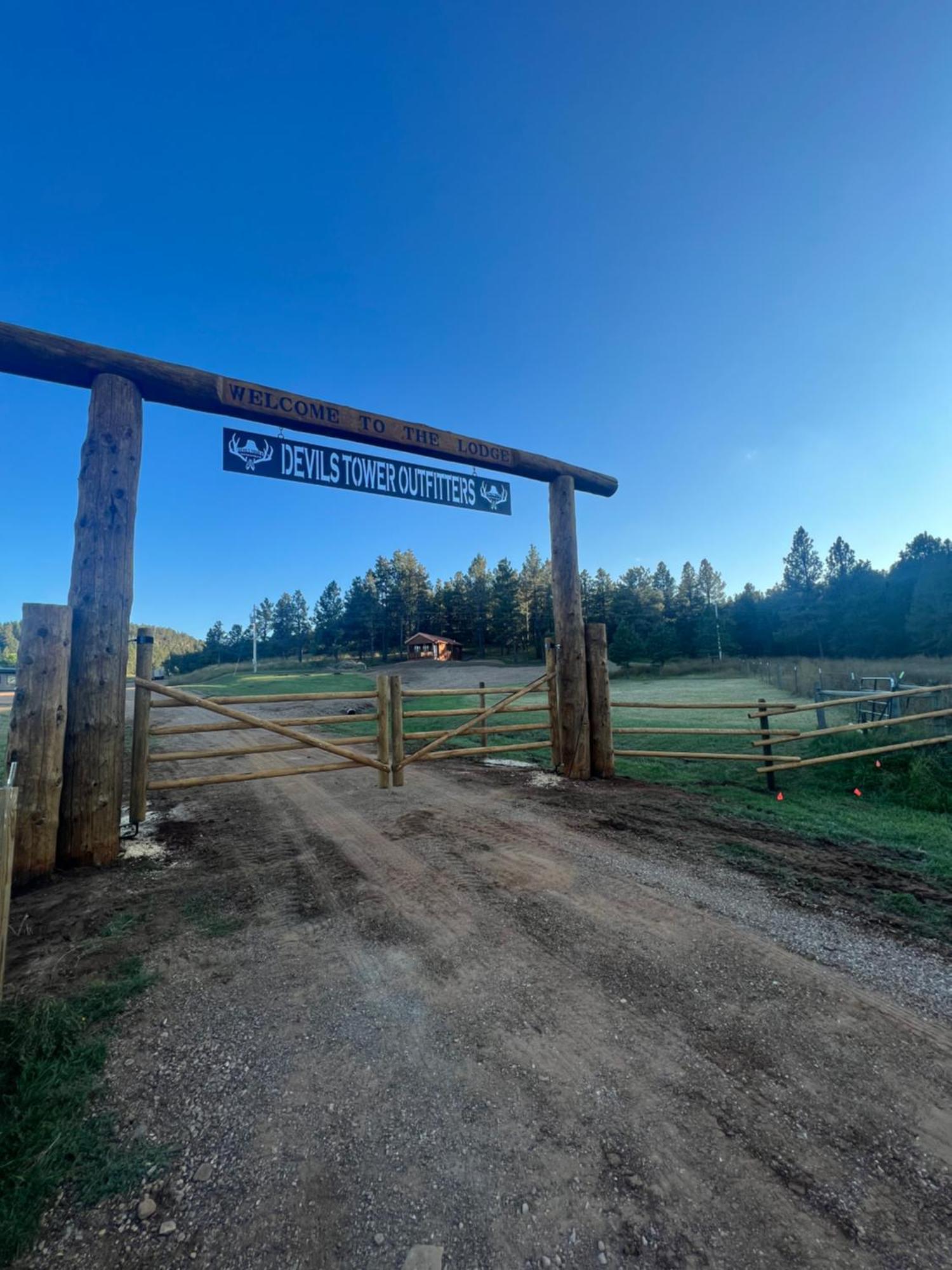 The Lodge At Devils Tower Exterior foto